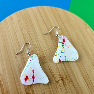 Wavy Triangular Dangles