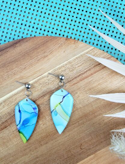 Green, blue and purple daggers - Image 2