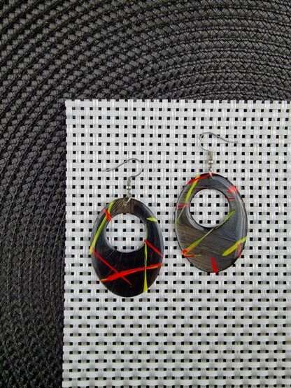 Metallic black elongated ovals with pink and yellow - Image 2