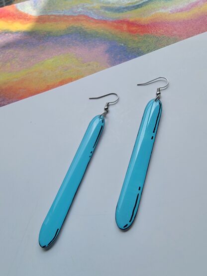 Blue Linear Dangles